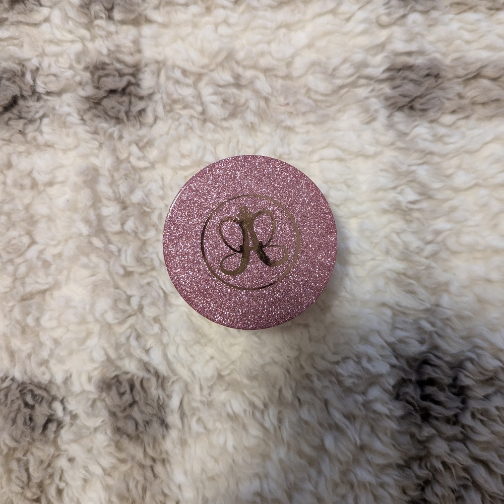 Glittery Pink Makeup Compact